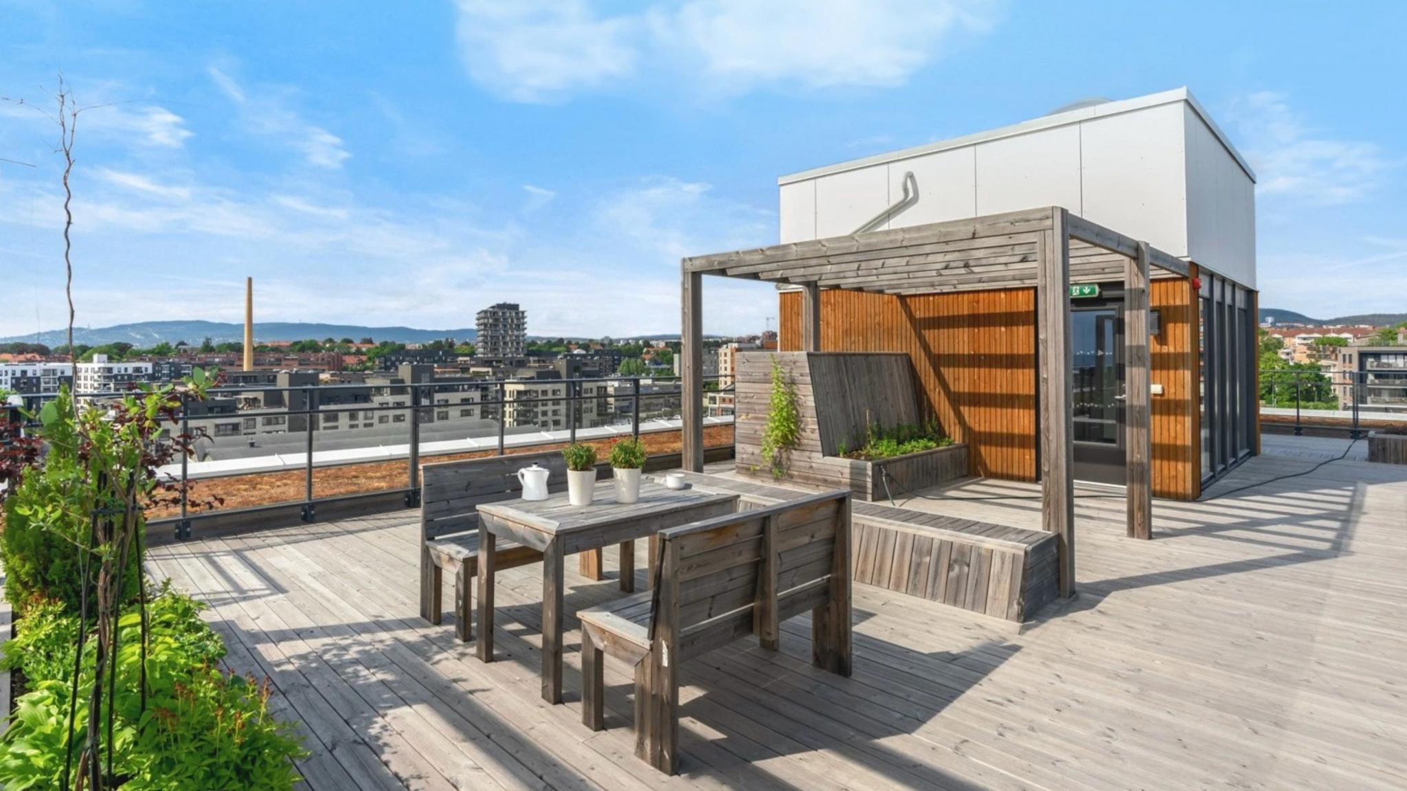 Nydelig felles takterasse.